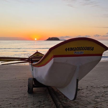Temporada Praia De Palmas Sc ゴヴェルナドール・セウソ・ラーモス エクステリア 写真